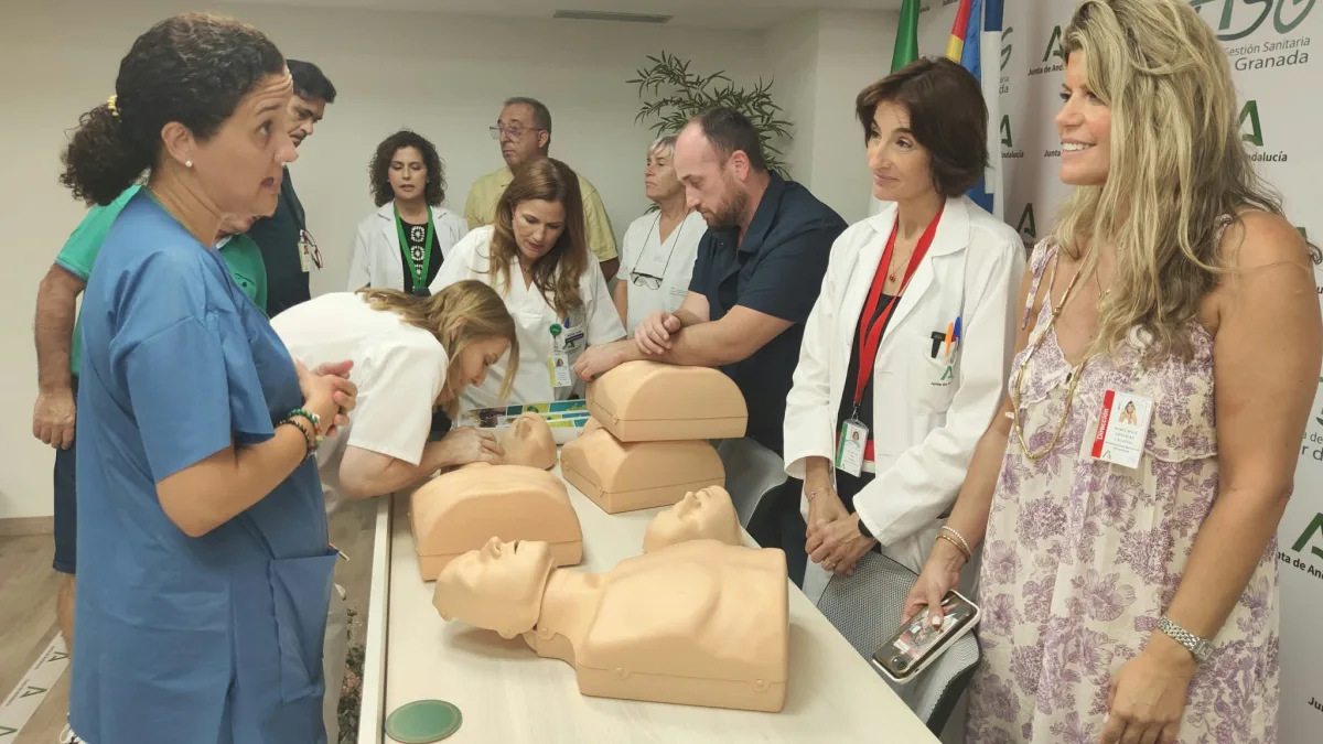 Motril recibe cuatro maniquíes para entrenar RCP en la comunidad - Costa Directo