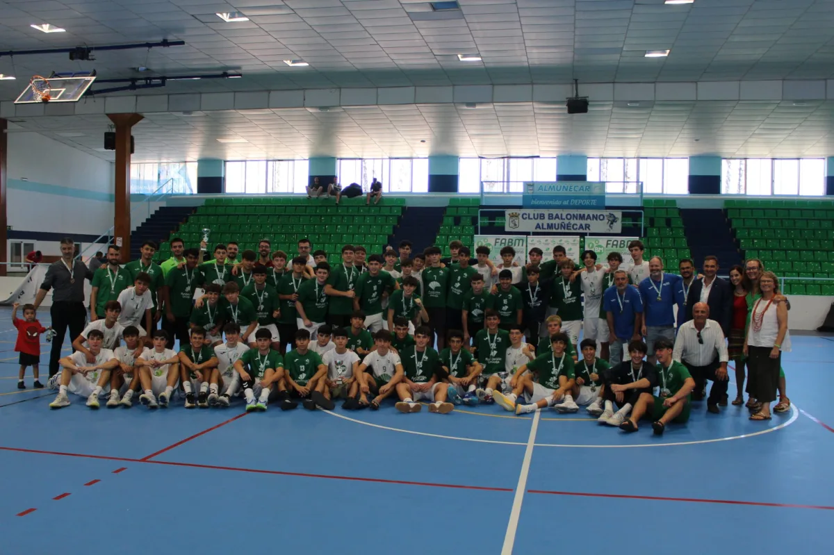 Málaga se corona campeona de Andalucía en balonmano cadete - Costa Directo