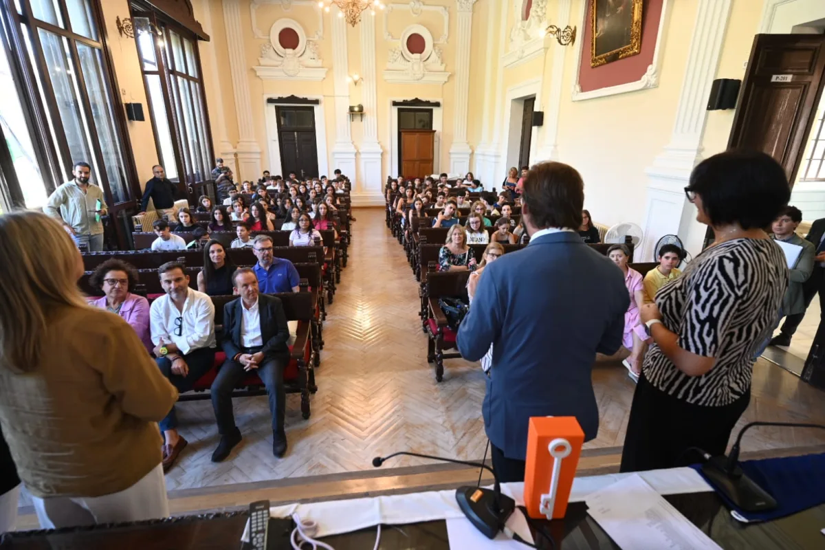 Más de 107.000 estudiantes inician el curso 2026‑27 en Granada - Costa Directo