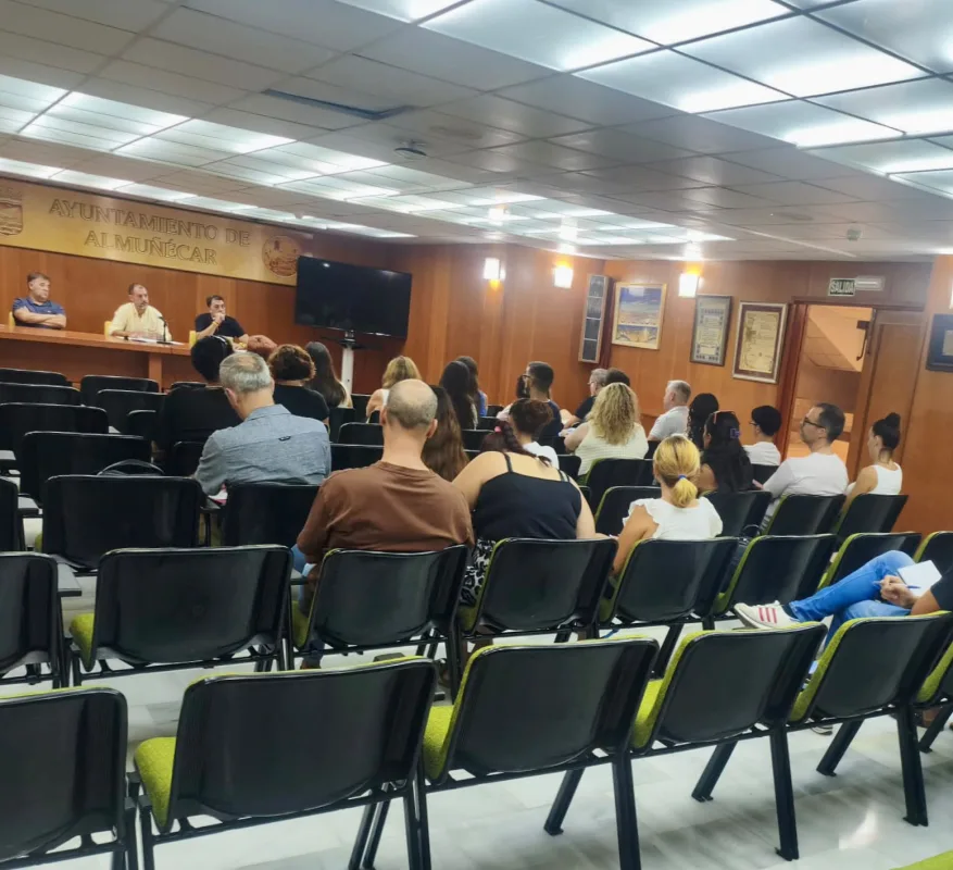 El Consejo Escolar de Almuñécar aprueba los dos días no lectivos - Costa Directo
