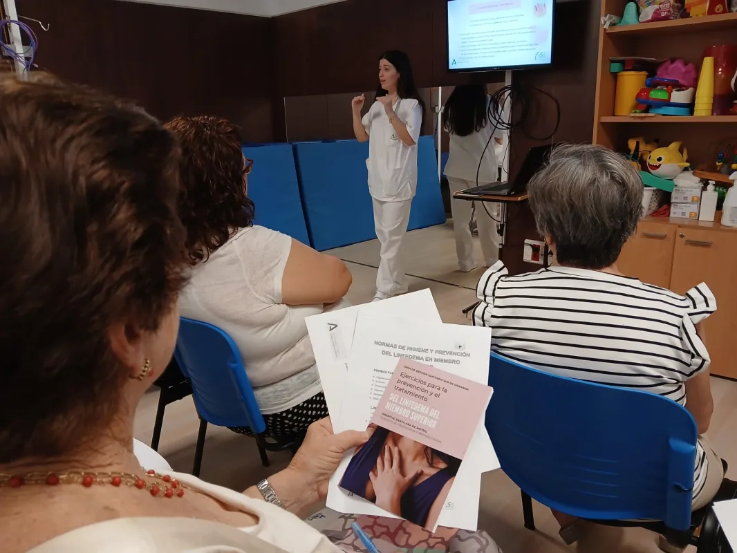 El Hospital Santa Ana de Motril abre escuela para prevenir linfedema en 80 - Costa Directo