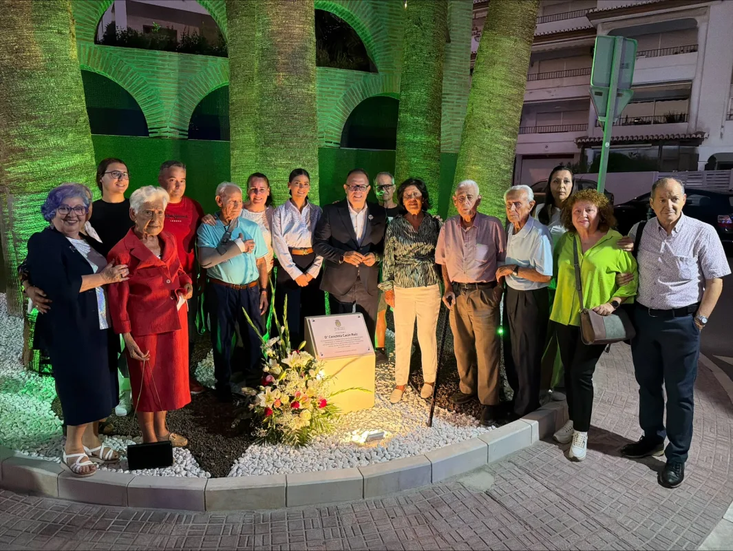 La Herradura rinde homenaje a Conchita Cacín con una placa conmemorativa - Costa Directo
