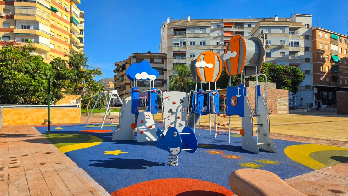 Motril inaugura dos áreas infantiles remodeladas dentro del Plan Reactiva Barrios - Costa Directo