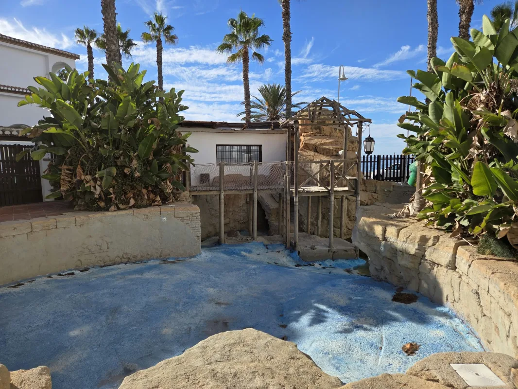 El PSOE exige rehabilitar el antiguo Centro Náutico de La Herradura
