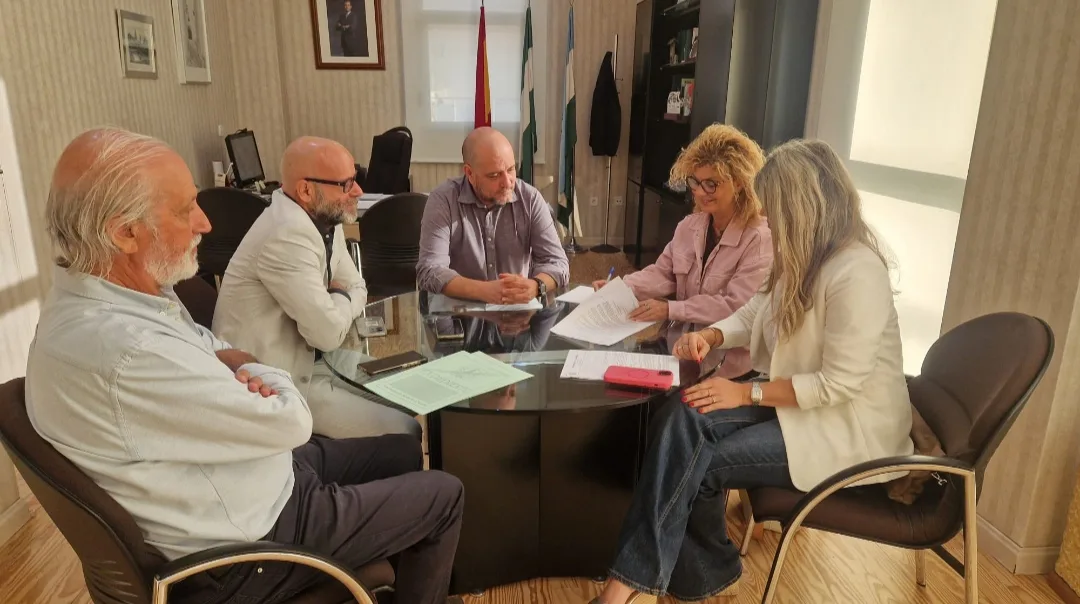 Salobreña recupera la titularidad del antiguo edificio del centro de salud - Costa Directo