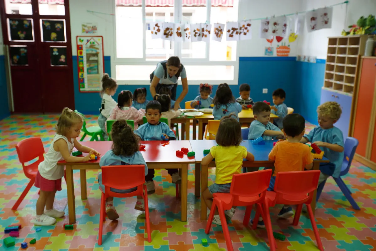 El 95% de los niños de Infantil en Granada acceden a educación gratuita - Costa Directo