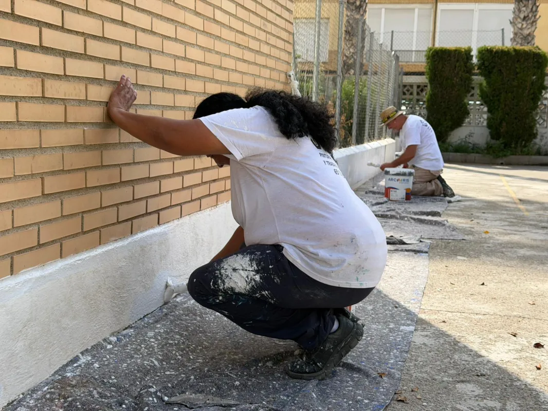 Almuñécar invierte 479.449 euros en la puesta a punto de sus colegios - Costa Directo