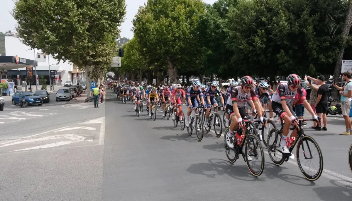 Almuñécar se prepara para la Vuelta: salida histórica y restricciones de tráfico - Costa Directo