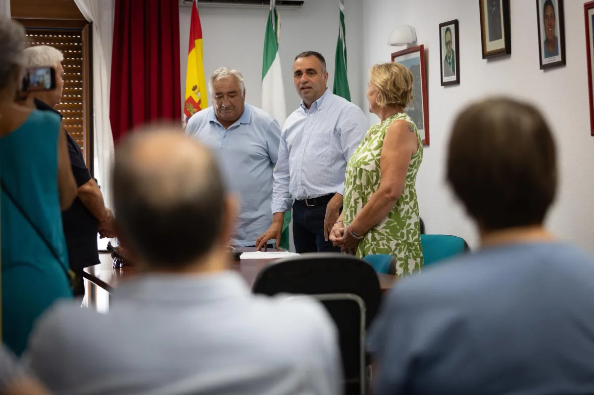 La Diputación de Granada inicia la construcción de un pozo para garantizar el suministro de agua al Ferrer (Rubite) - Rubite - Costa Directo