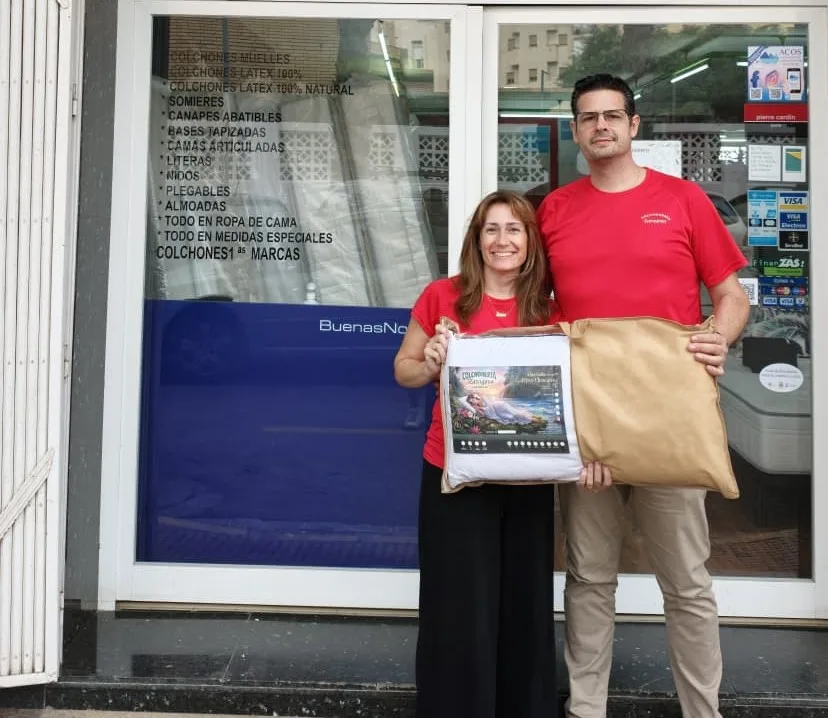 Colchonería Zaragoza presenta en Almuñécar su almohada exclusiva de alta gama - Costa Directo