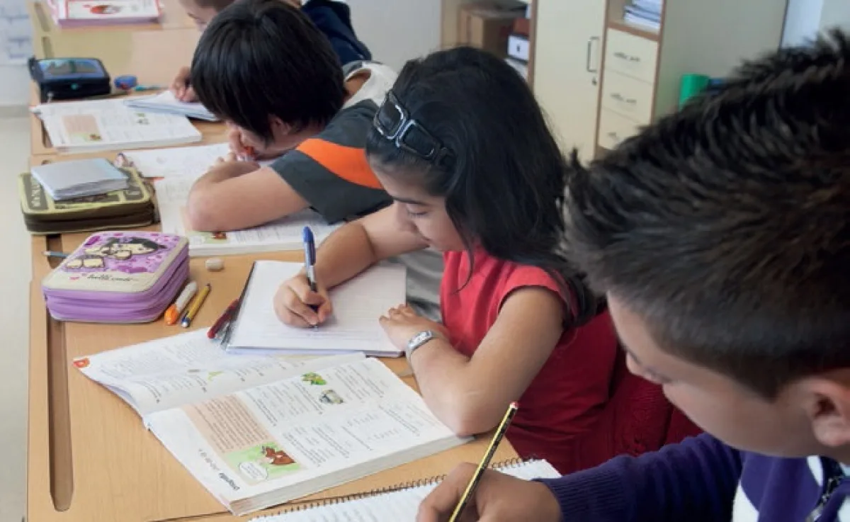 La Junta destina 50 millones al programa de Gratuidad de Libros de Texto para el próximo curso en Andalucía - Costa Directo